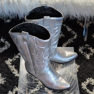 Soda Silver Heeled Western Boots